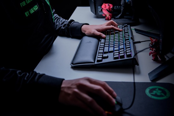 razer blackwidow te chroma v2