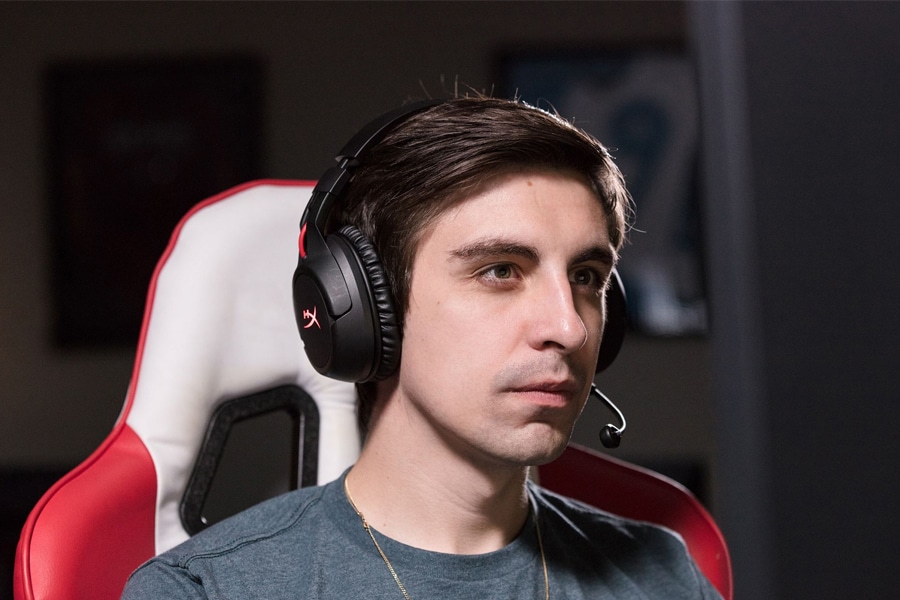 Shroud Using The Hyperx Cloud Flight Wireless Gaming Headset