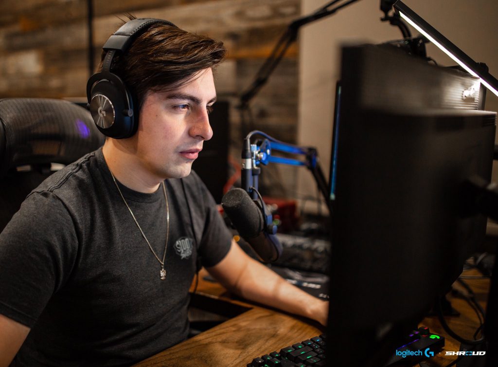 Shroud Using The Logitech G Pro X Gaming Headset