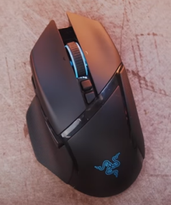 razer basilisk ultimate hyperspeed wireless gaming mouse image 4