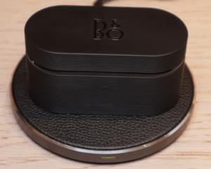 bang & olufsen beoplay e8 sport image 4